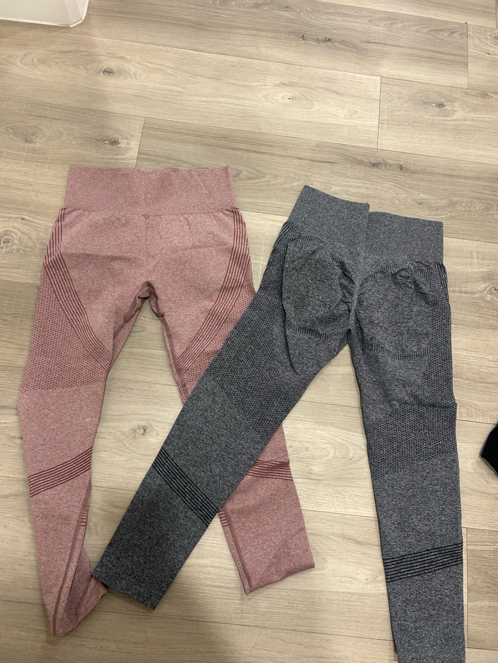 Amazon Women's Seamless High-Waist Leggings - Rose Pink & Charcoal Gray